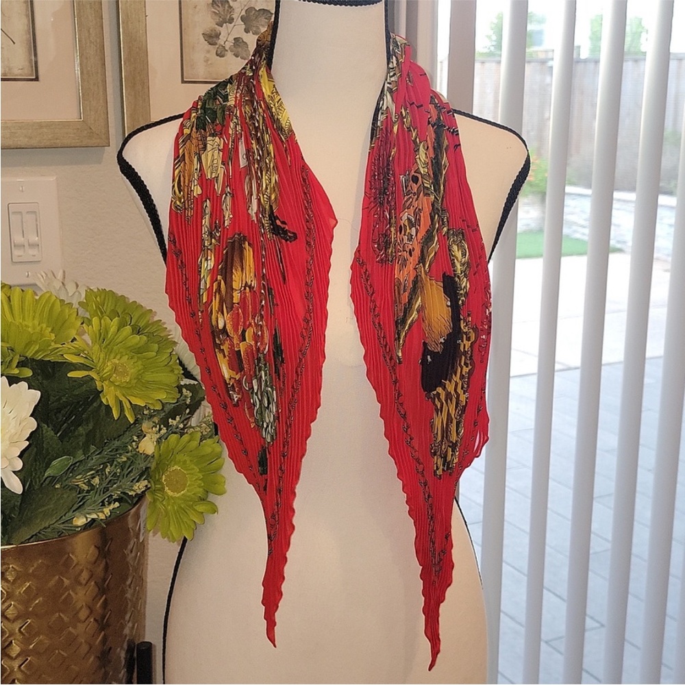 ๐๐SOLD๐๐ Authentic Hermes pleated silk scarf with box - Picture 1 of 7